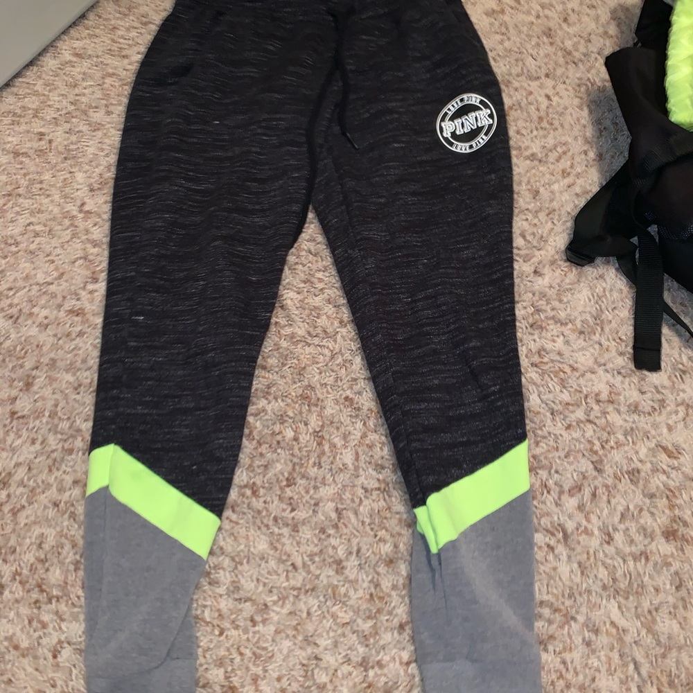 Pink - Picture 3 of 4